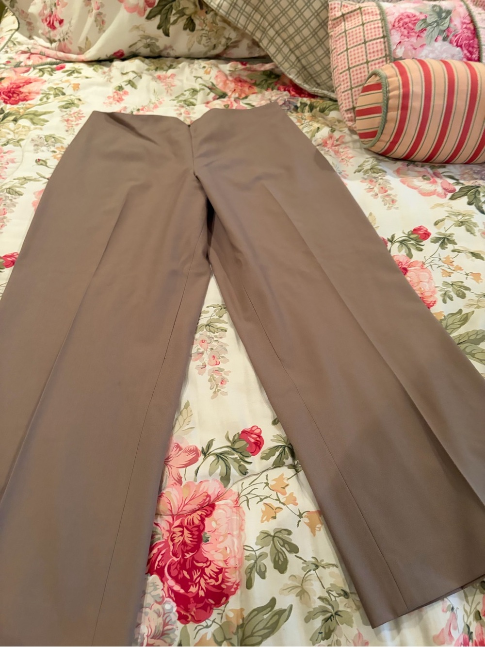 Fabrizio Gianni Taupe Cropped Dress Pants tailored to size 10